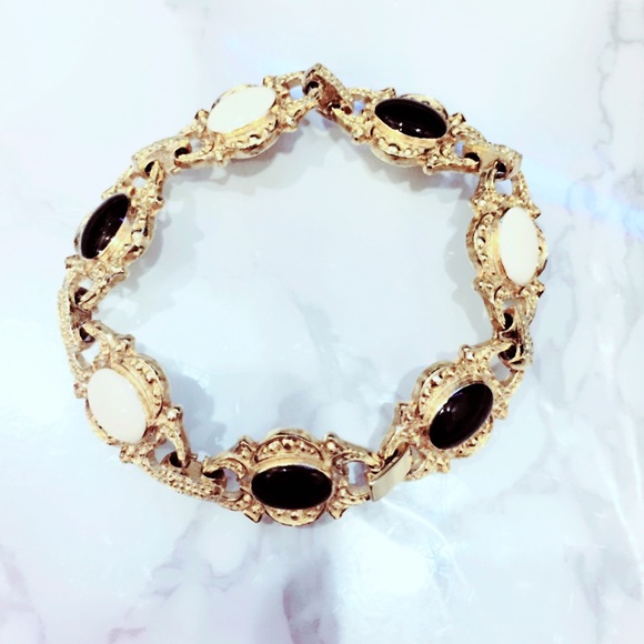 Vintage Jewelry - Ivory and Black Scroll Bracelet Gold Tone